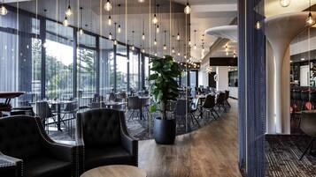 Frühstück und Abendessen, regionale Küche