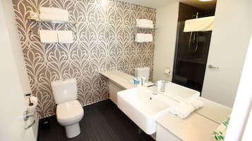 Superior Apartment, 1 Bedroom | Bathroom | Eco-friendly toiletries, hair dryer, bathrobes, slippers