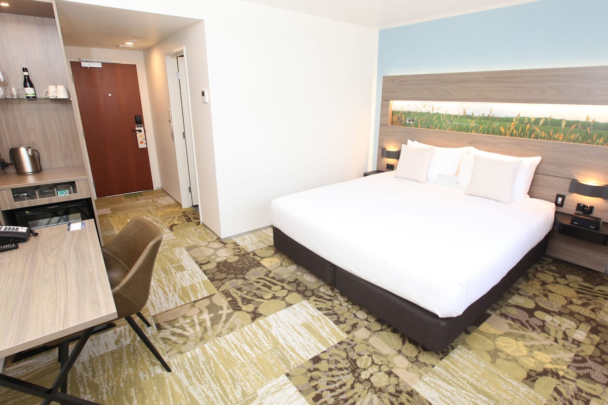 Premium bedding, pillowtop beds, in-room safe, desk