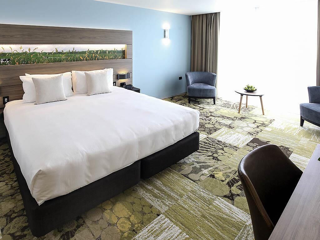 Habitación superior, 1 cama de matrimonio grande | Ropa de cama de alta calidad y colchones con acolchado adicional