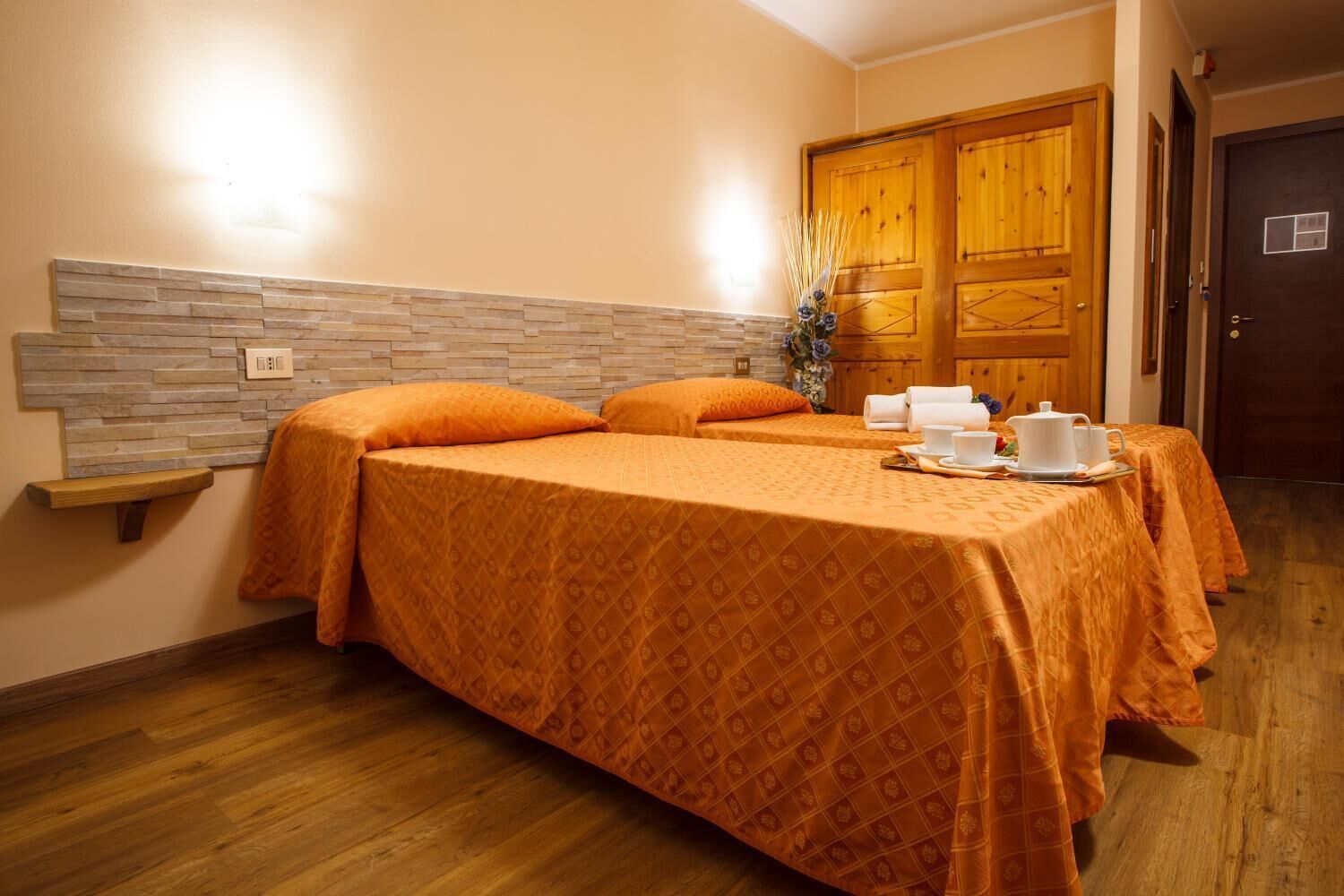 in-room safe, desk, free wifi, bed sheets