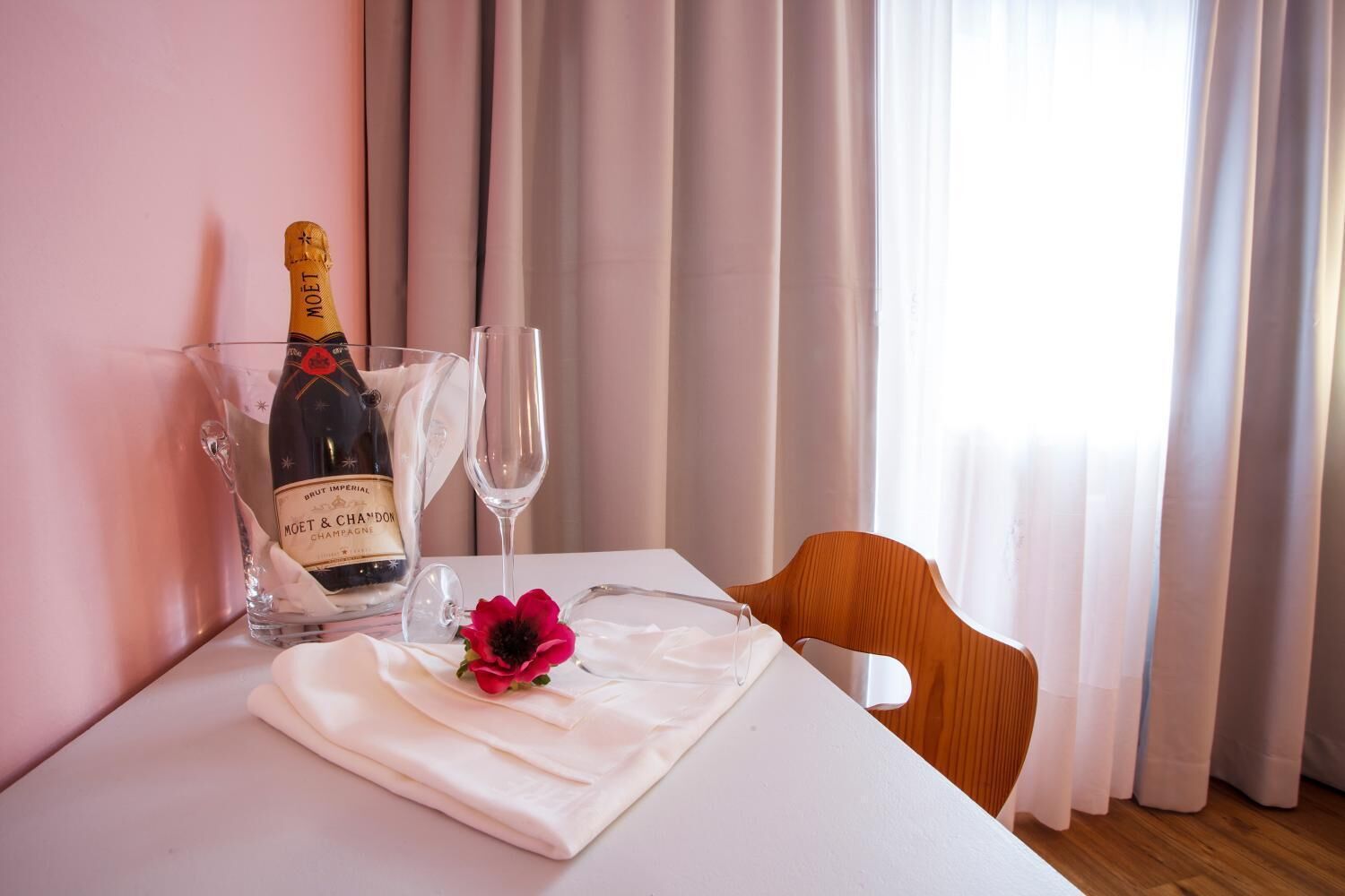 in-room safe, desk, free wifi, bed sheets