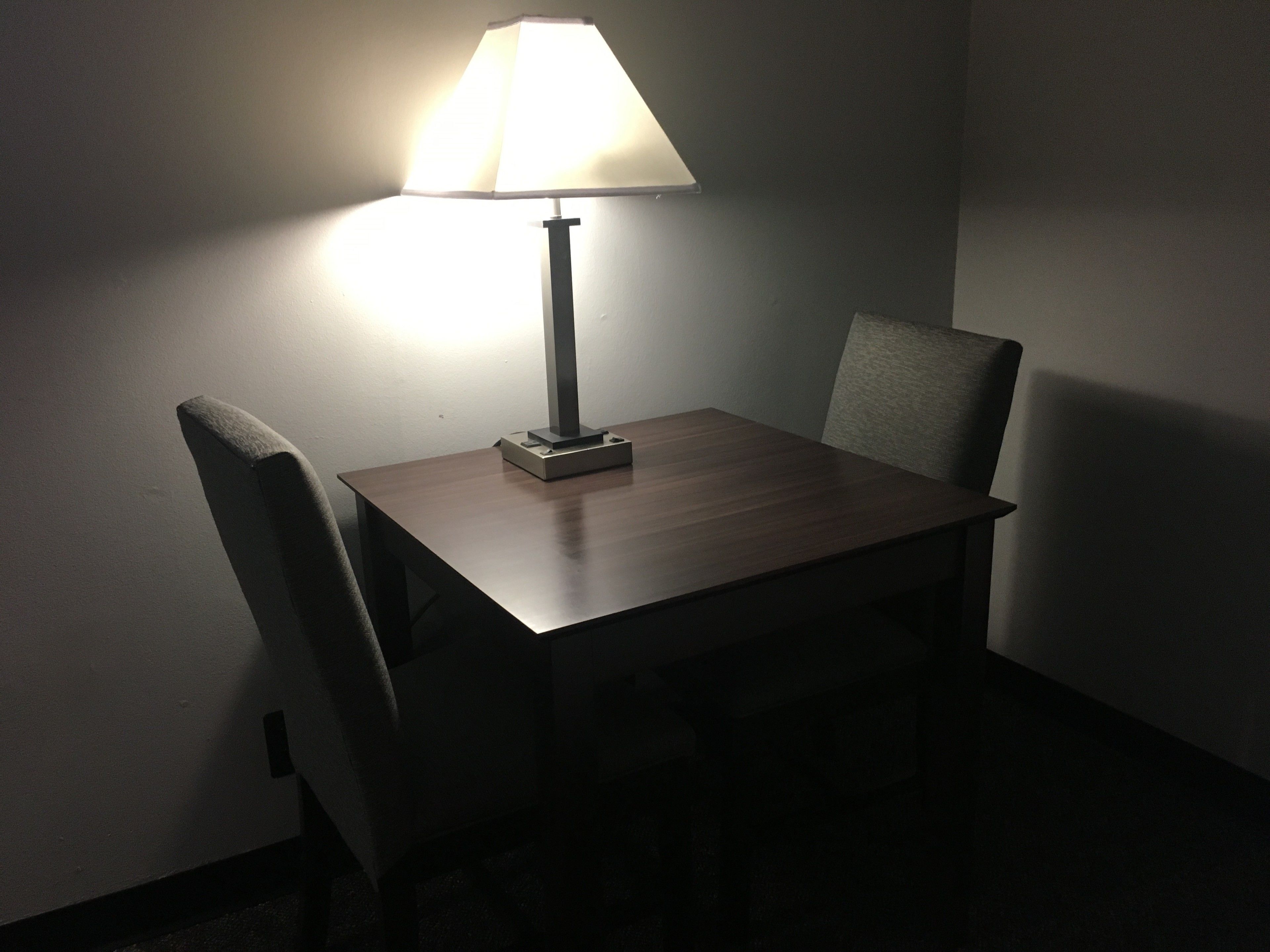 standard room, 1 queen bed, non smoking, refrigerator & microwave | in-room dining