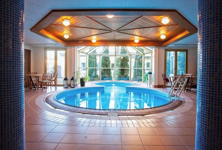 Una piscina techada