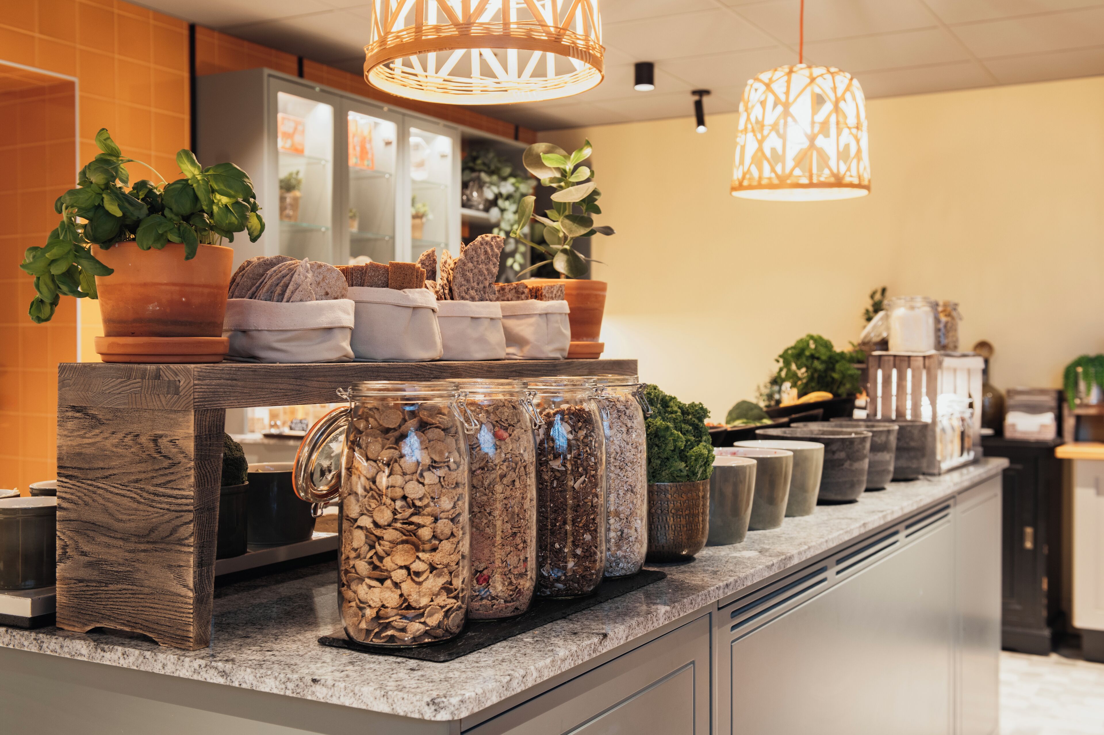 Free daily buffet breakfast