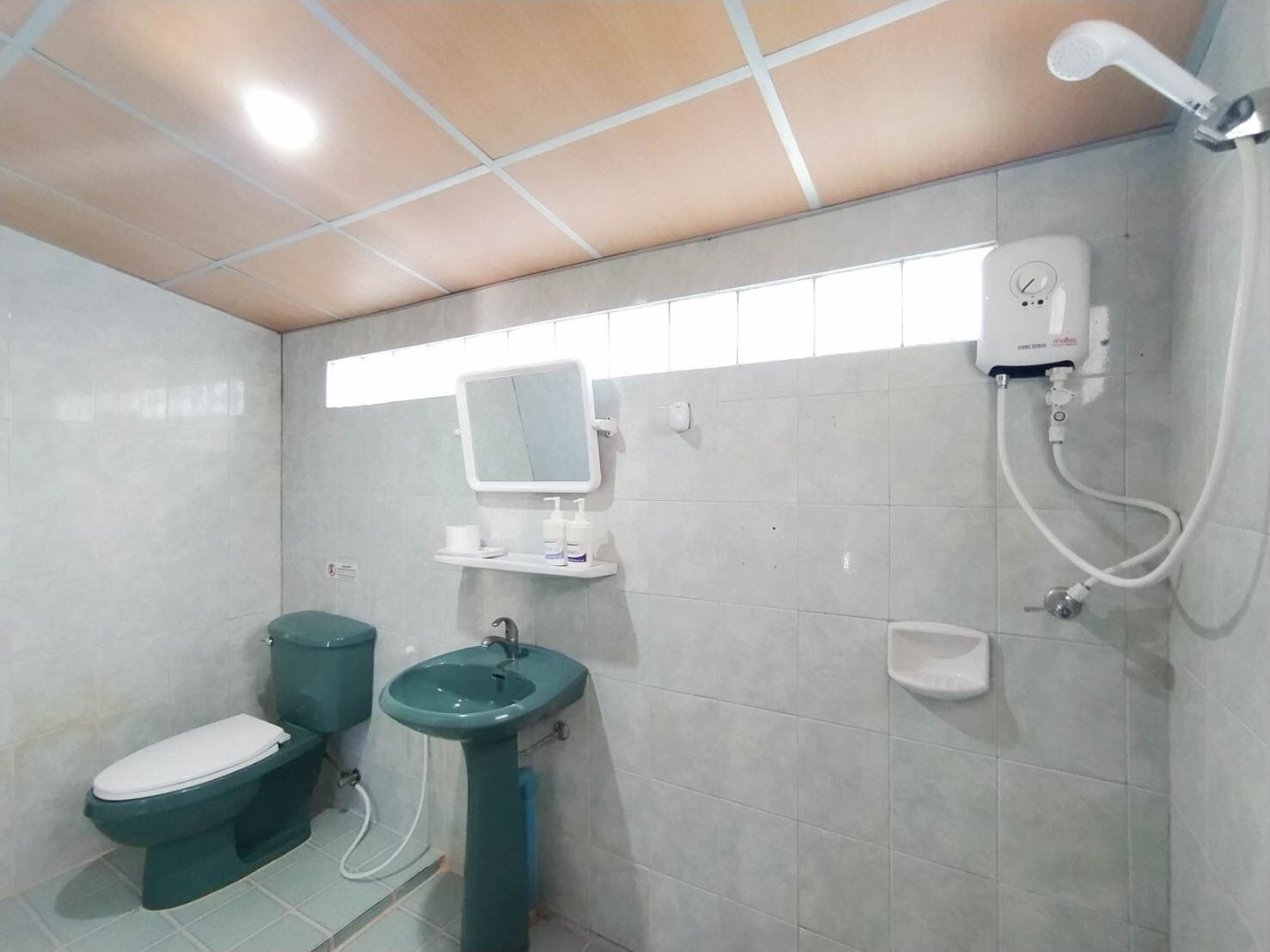 twin room, 2 single beds | bathroom | shower, free toiletries, hair dryer, towels