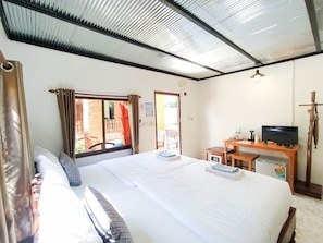 Twin Room, 2 Single Beds | Minibar, in-room safe, desk, free WiFi - Samet Bellhouse (Rayong)