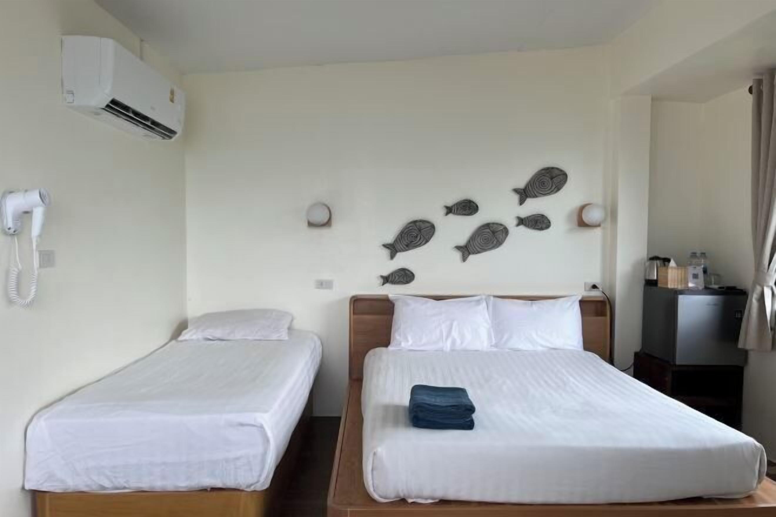 In-room safe, desk, rollaway beds, free WiFi