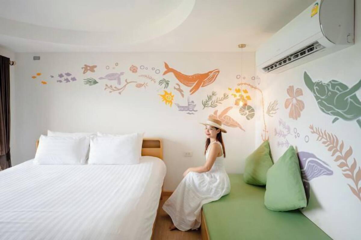 In-room safe, desk, rollaway beds (surcharge), WiFi (free)