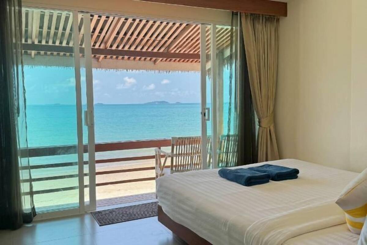 In-room safe, desk, rollaway beds (surcharge), WiFi (free)