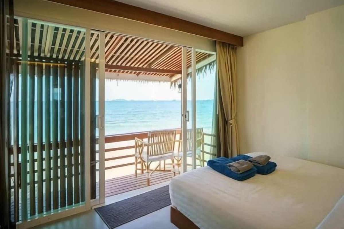 In-room safe, desk, rollaway beds, free WiFi