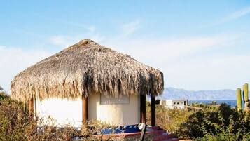 Casita Especial | Decoración individual, wifi gratis, ropa de cama