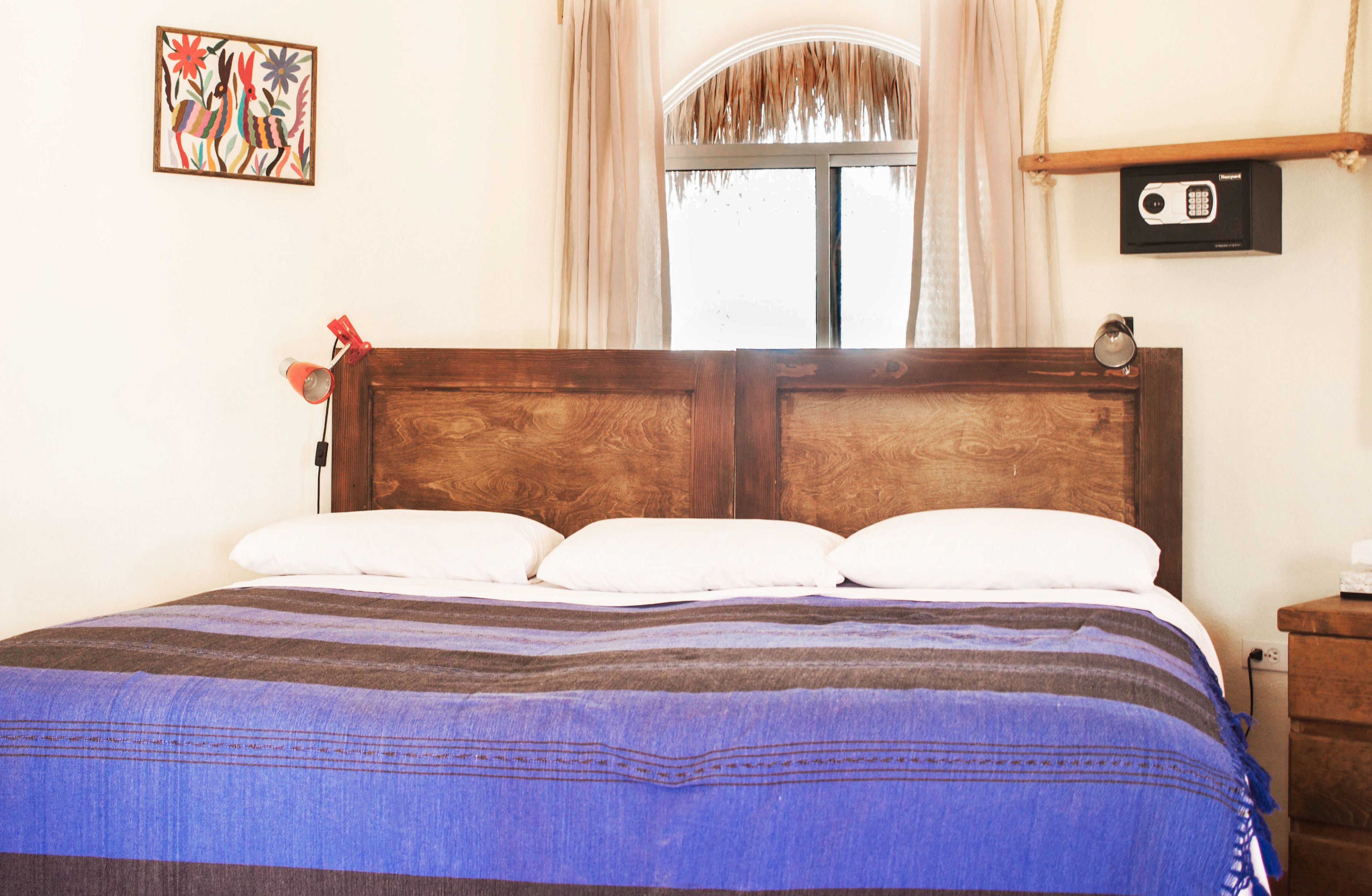 casita especial | individually decorated, free wifi, bed sheets