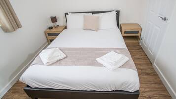 Luksusmökki, 2 makuuhuonetta (2BEDPW18) | 2 makuuhuonetta, silitysrauta/-lauta, ilmaiset vauvansängyt