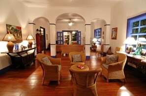 Lobby lounge - La Posada Azul (San Juan del Sur)