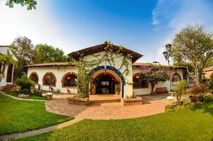 Entrada de la propiedad