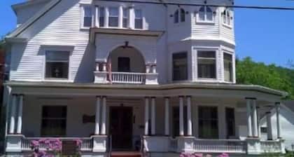 Victorian Charm Inn