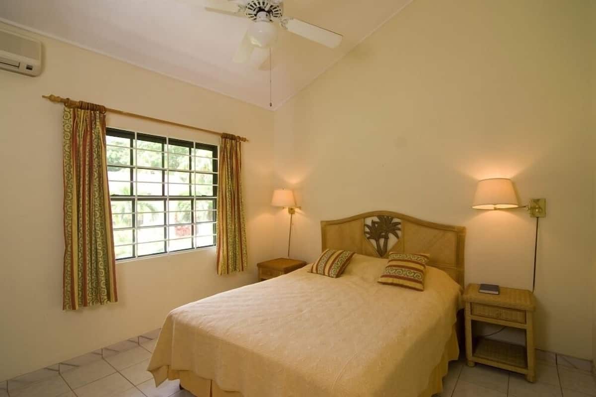 In-room safe, iron/ironing board, free WiFi