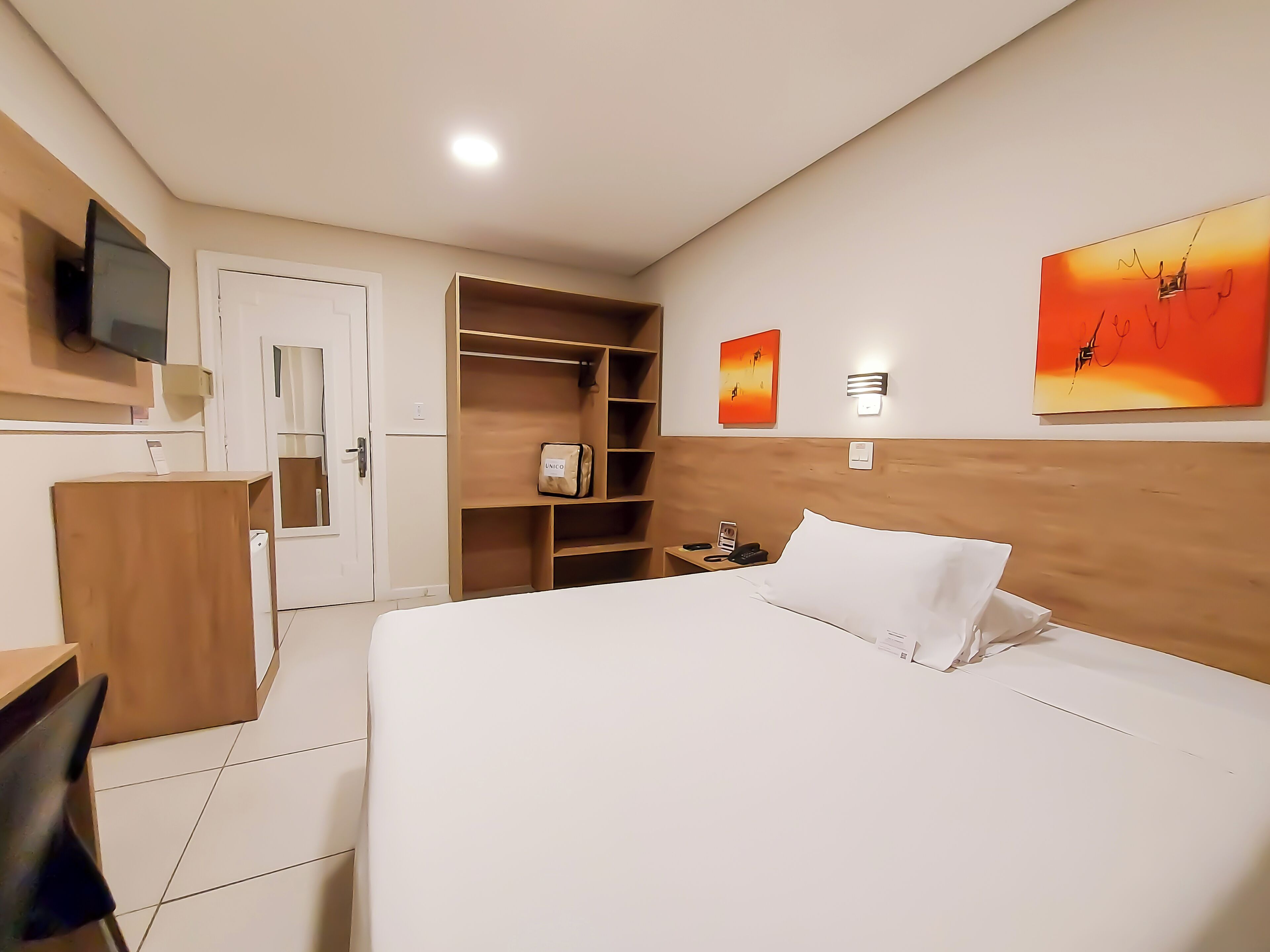 標準雙人房 | 浴室 | 淋浴設備、風筒、提供毛巾、番梘