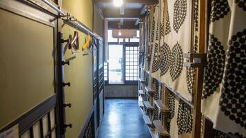 Shared Dormitory, Mixed Dorm (11 beds dormitory) | In-room safe, free WiFi