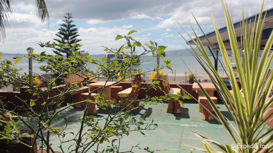 Blue Rock Beach Resort