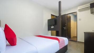 Free WiFi, bed sheets