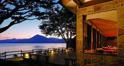 Lakeside Villa Suimeikaku