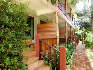 Habitación estándar con 2 camas individuales | Caja fuerte, escritorio, wifi gratis