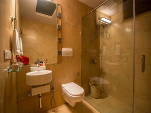 Chambre Standard Double ou avec lits jumeaux, 1 lit double, salle de bains privée | Salle de bain