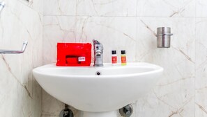 Free toiletries, hair dryer, slippers - OYO 1661 Hotel Athidi Grand (Visakhapatnam)