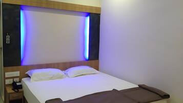 In-room safe, desk, rollaway beds, free WiFi