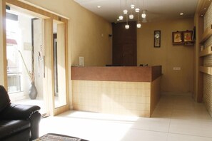 Lobby - OYO 1661 Hotel Athidi Grand (Visakhapatnam)