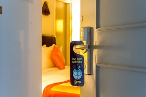 In-room safe, desk, rollaway beds, free WiFi - OYO 1661 Hotel Athidi Grand (Visakhapatnam)