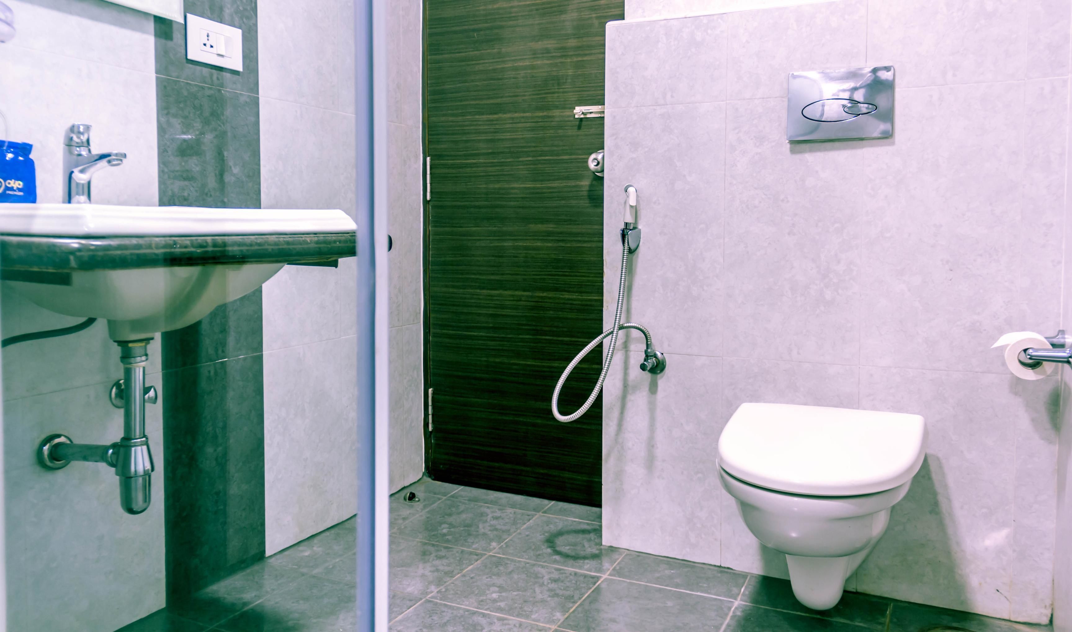 Standard Double or Twin Room, 1 Double Bed, Private Bathroom | Bathroom