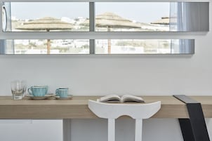 Σουίτα (Semi-Private pool (Panorama)) | Μίνι μπαρ, χρηματοκιβώτιο στο δωμάτιο, ηχομόνωση, σίδερο/σιδερώστρα 