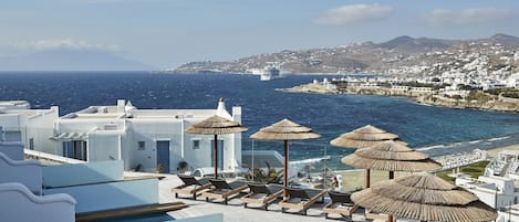 Suite (Semi-Private pool (Panorama)) | Minibar, in-room safe, soundproofing, iron/ironing board