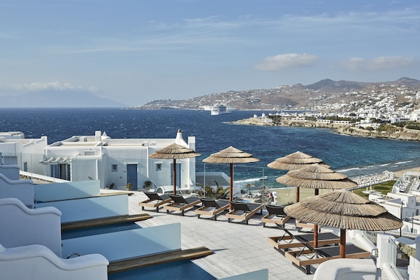 Suíte (Semi-Private pool (Panorama)) | Frigobar, cofres nos quartos, quartos à prova de som