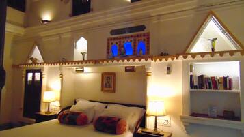 Premium bedding, desk, rollaway beds, free WiFi