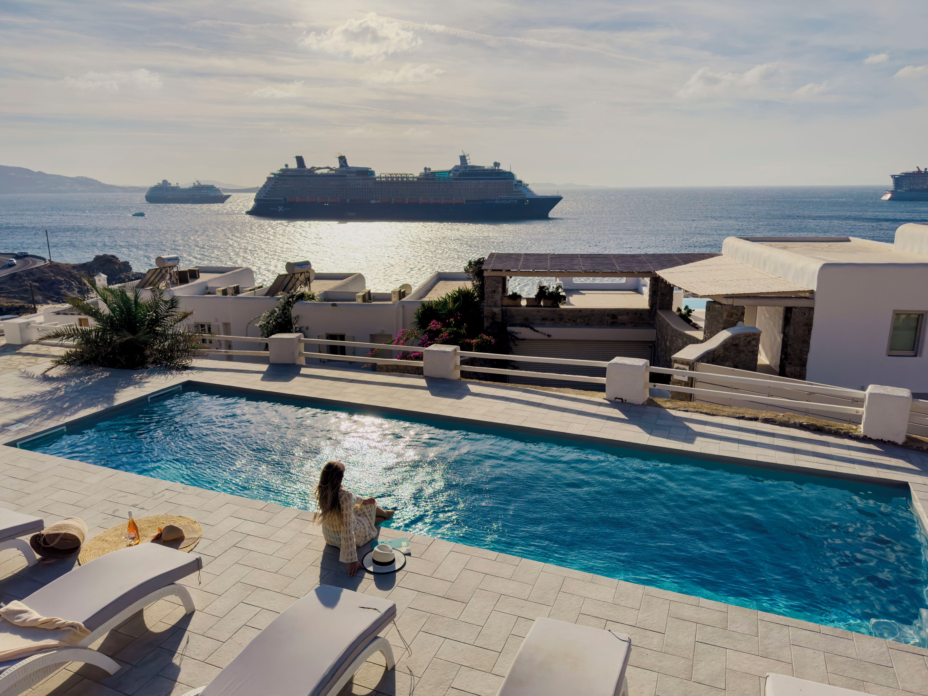 Außenpool, geöffnet von 07:30 Uhr bis 22:00 Uhr, Liegestühle