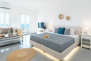 Deluxe Double Room, Balcony, Sea View | Literie de qualité supérieure, coffres-forts dans les chambres
