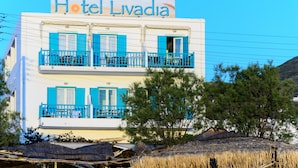 Front of property - Livadia Hotel (Paros)