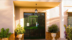 Property entrance - Hotel Berlanga (Ronda)
