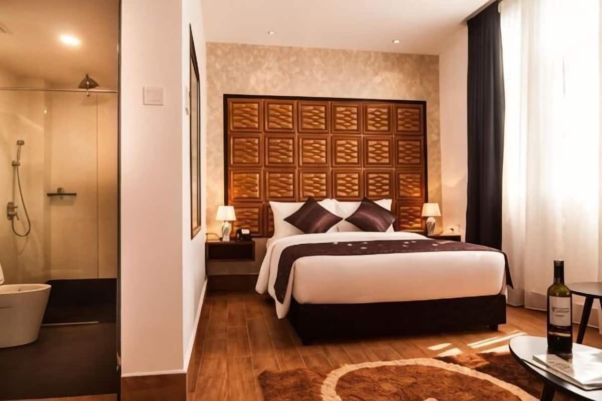In-room safe, desk, blackout drapes, iron/ironing board