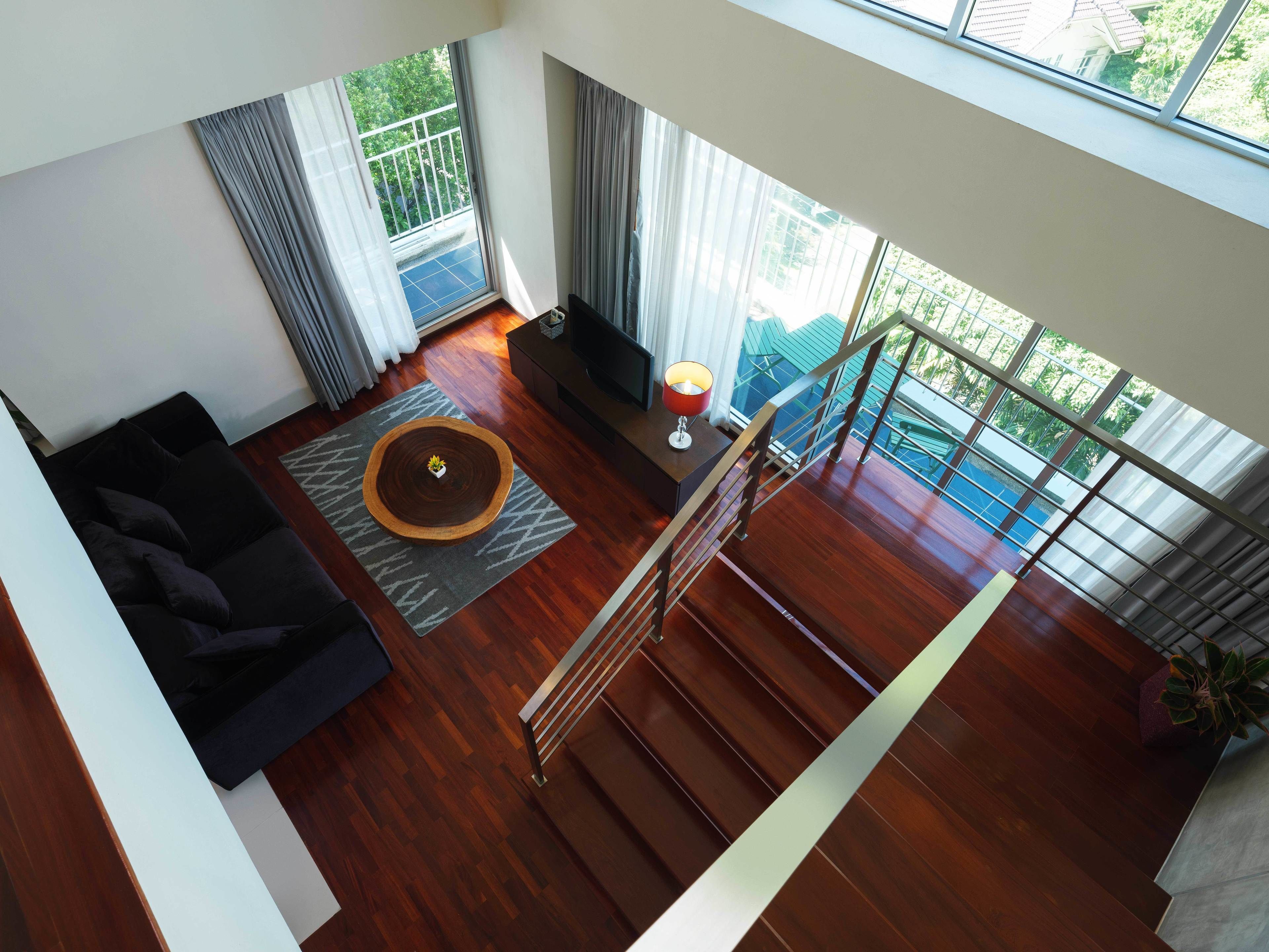 loft, 1 bedroom, lanai, city view | living area | 32-inch flat-screen tv with cable channels, tv