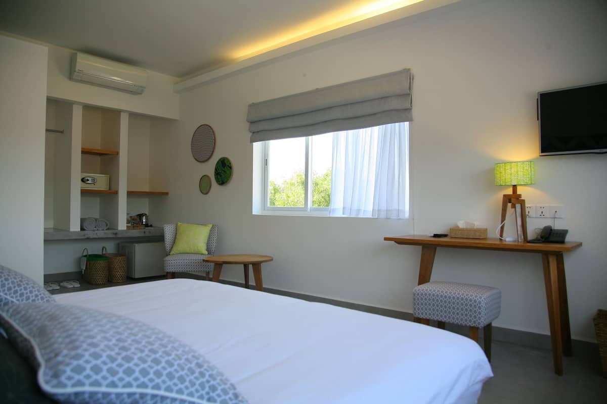 Deluxe Double Room, Mountain View | View from room