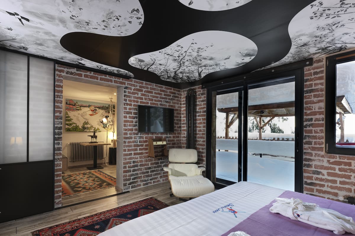 Suite, Terrasse | 1 Schlafzimmer, Bettwäsche aus ägyptischer Baumwolle