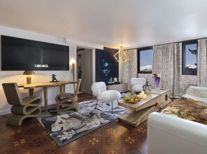 Suite 204 | Wohnbereich