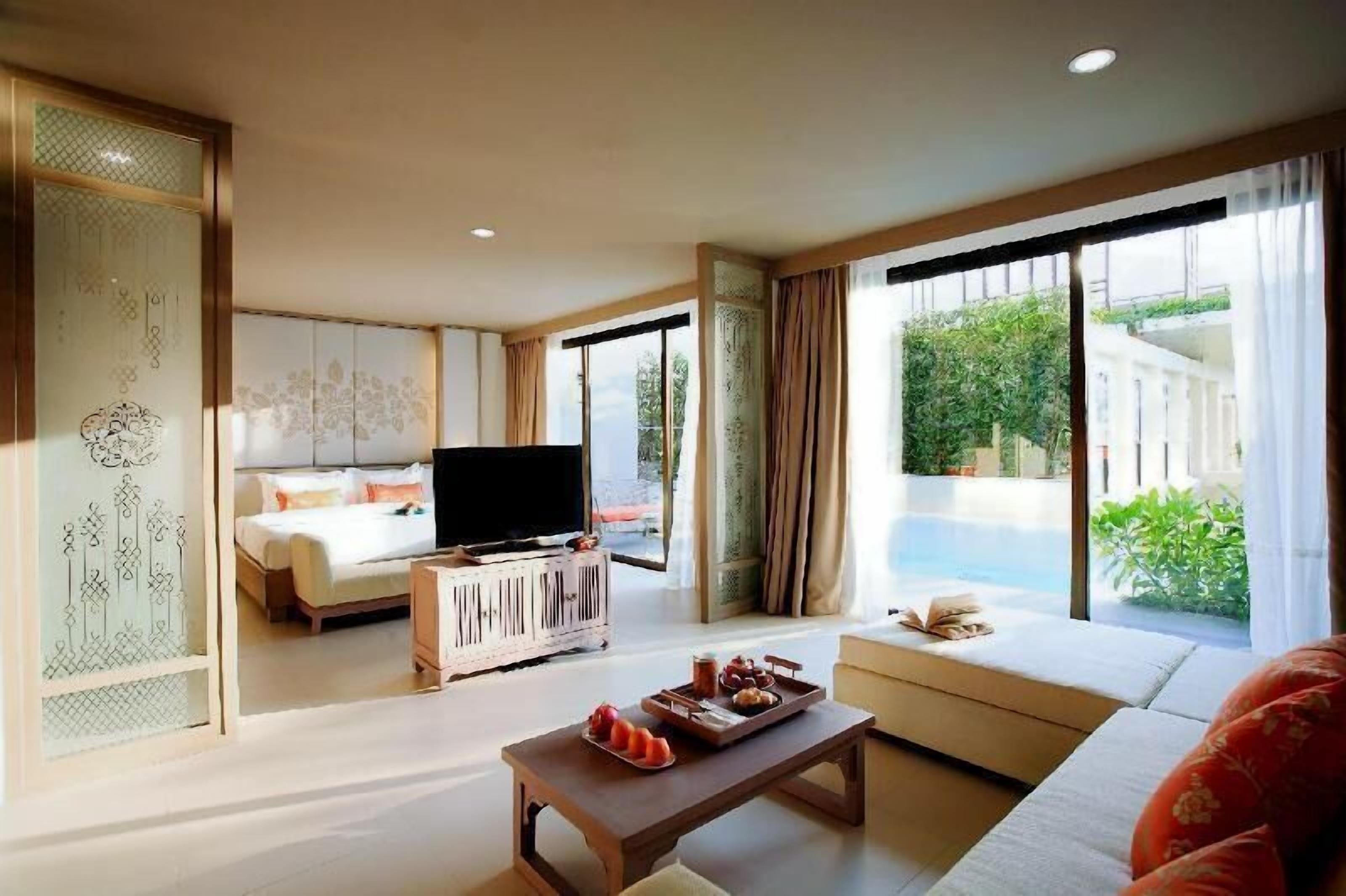 In-room safe, desk, free WiFi, wheelchair access