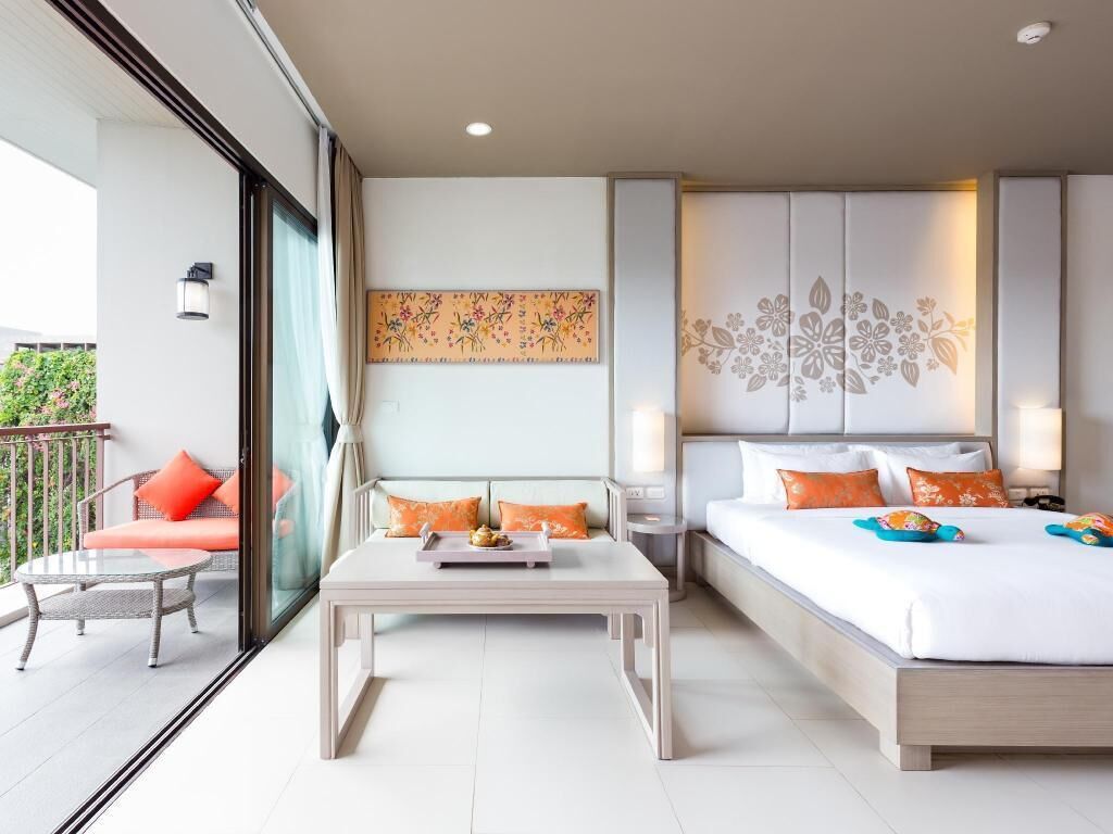 In-room safe, desk, free WiFi, wheelchair access