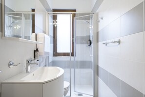 Appartement, 1 chambre | Salle de bain